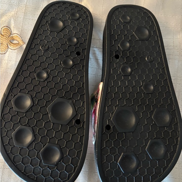 Black and Multicolor Floral Slides size 37 - Picture 4 of 4